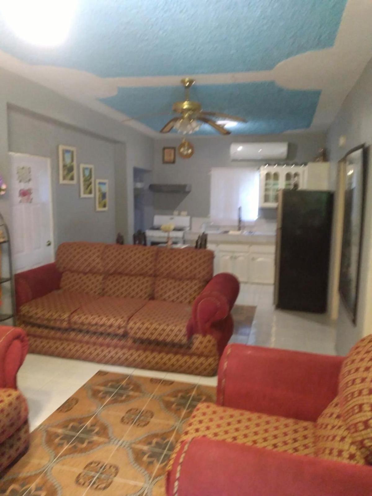 Relax In Sunny Montego Bay, Jamaica Apartment ภายนอก รูปภาพ