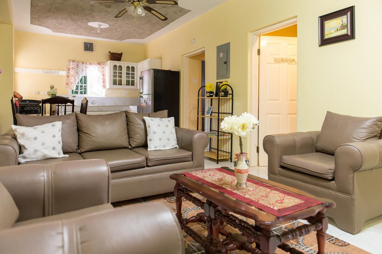 Relax In Sunny Montego Bay, Jamaica Apartment ภายนอก รูปภาพ